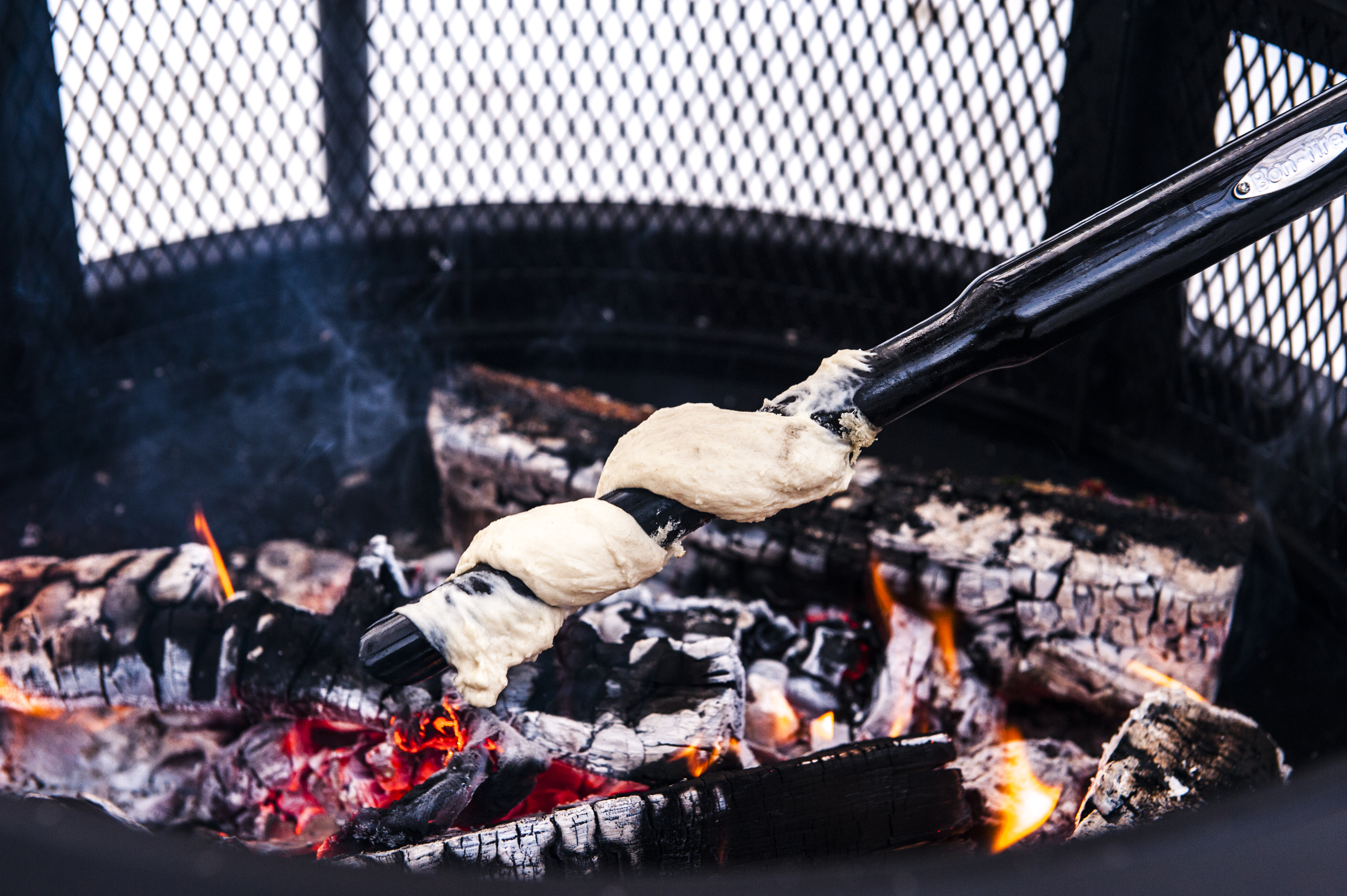 Bålpanne_Ask_Urnorsk_på_grillen_vinter_Lommedalen (64).jpg