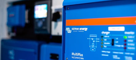 Växelriktare / laddare 12V