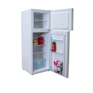 Kylskåp Sunwind Nova 132l, vit 12/24V med öppna dörrar från sidan